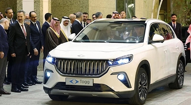 Erdoğan, Selman’a Togg hediye etti