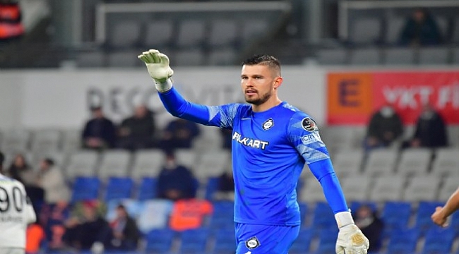 Göztepe Altay'ın eski kalecisiyle anlaştı