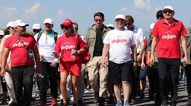 Tanju Özcan: Muhalefetin umudunu yeşertmek için yürüyoruz