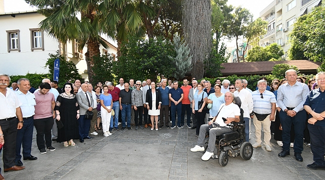 Merhum Akyarlı İzmir Kent Konseyi Parkı’nda anıldı