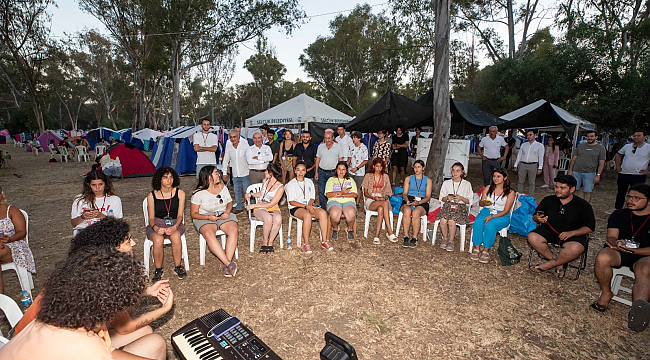 Soyer 20. Gençlik Yaz Kampı’nı ziyaret etti