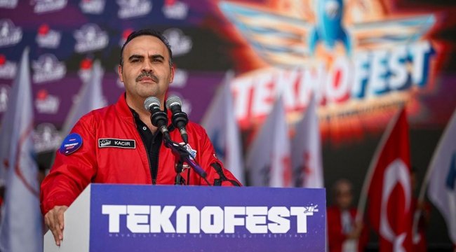 İzmir'de TEKNOFEST heyecanı... Bakan Kacır: Türkiye, dijital dönüşümün lideri olacak