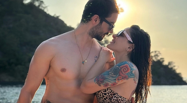 Aynı gün hem nişan hem kına yapmıştı! Melek Mosso düğün tarihini açıkladı