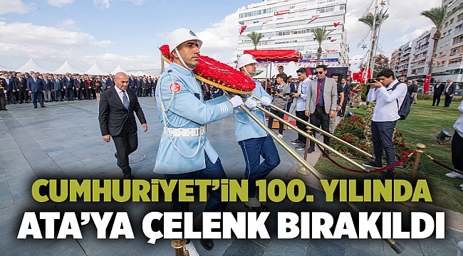 Cumhuriyet’in 100. yılında Ata’ya çelenk bırakıldı