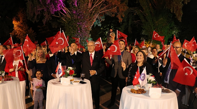 Ege Üniversitesi'nden Cumhuriyet resepsiyonu