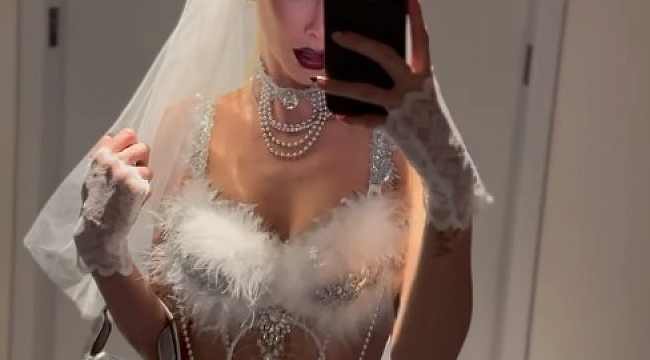 Şeyma Subaşı, düğün temalı parti kostümüyle tam not aldı