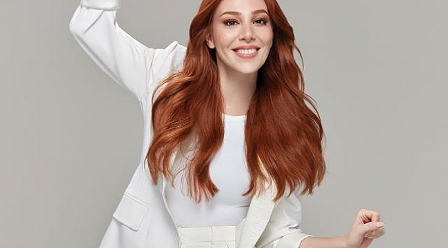 İmaj değiştiren Elçin Sangu saçlarını kısacık kestirdi