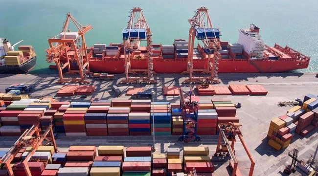 Dış ticaret açığı azaldı