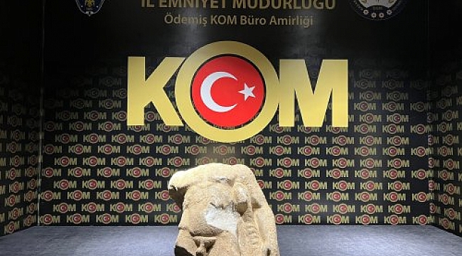 Evinden Roma Dönemine ait erkek heykel çıktı