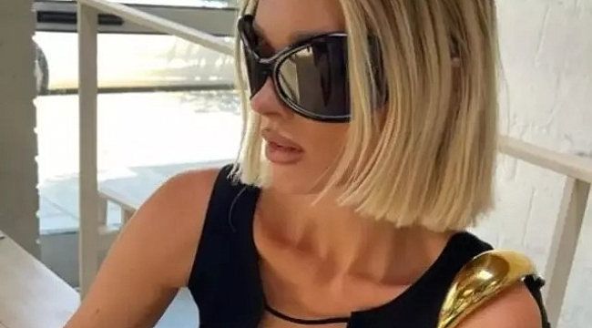 Elsa Hosk derin göğüs dekoltesiyle büyüledi!