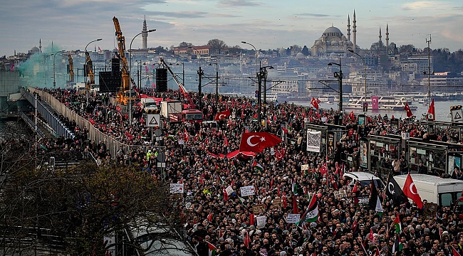 İstanbul'daki miting dünya manşetlerinde