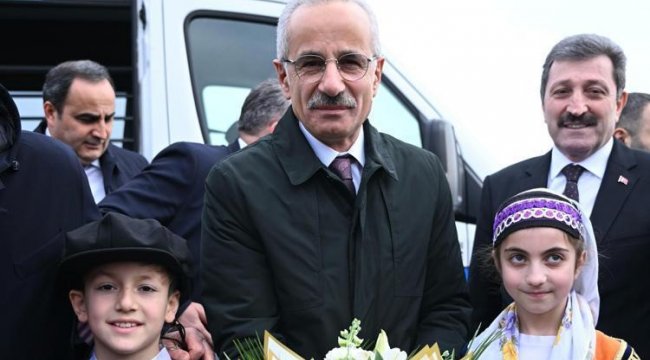 Ulaştırma ve Altyapı Bakanı Abdulkadir Uraloğlu’ndan Yeni Çarşamba Havalimanı müjdesi