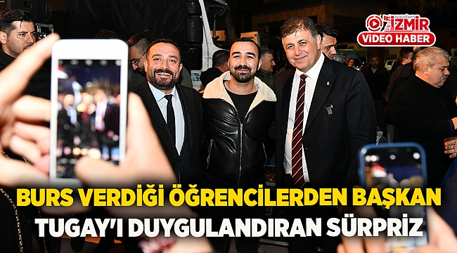 Burs verdiği öğrencilerden Başkan Tugay'ı duygulandıran sürpriz