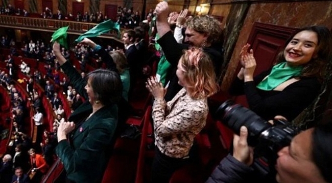 Dünyada ilk: Kürtaj hakkına anayasal güvence