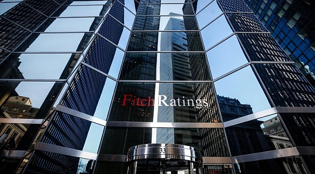 Fitch, Türkiye&#039;nin kredi notunu yükseltti