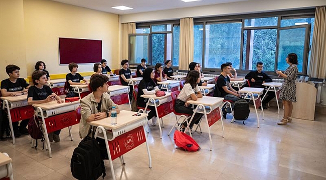 Ara tatil sona erdi, 20 milyon öğrenci yeniden ders başı yaptı