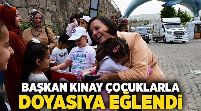Başkan Kınay çocuklarla doyasıya eğlendi: Çocukların çocukluğunu yaşayabilmesi için daha çok çalışacağız
