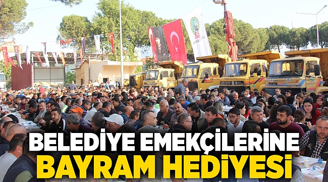 Belediye emekçilerine bayram hediyesi