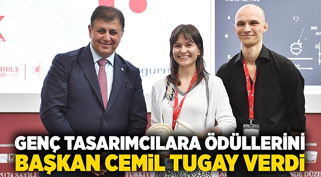 Genç tasarımcılara ödüllerini Başkan Cemil Tugay verdi