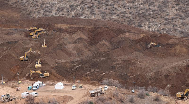 İliç’teki maden faciası: Toprak altında kalan dokuz işçiden birine daha ulaşıldı