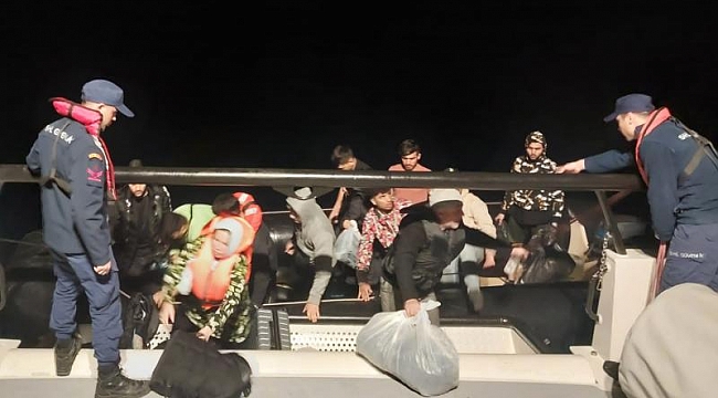 İzmir açıklarında 45 düzensiz göçmen kurtarıldı