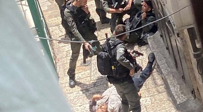 Reuters: Türk vatandaşı Kudüs'te İsrail polisini bıçakladı