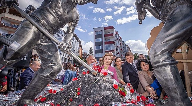301 madenci için duygusal buluşma