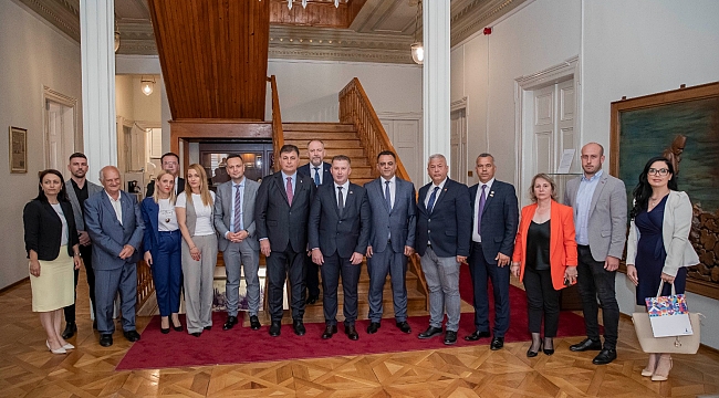 Başkan Tugay  Tugay, Kuzey Makedonya Cumhuriyeti'nden gelen heyeti makamında ağırladı.
