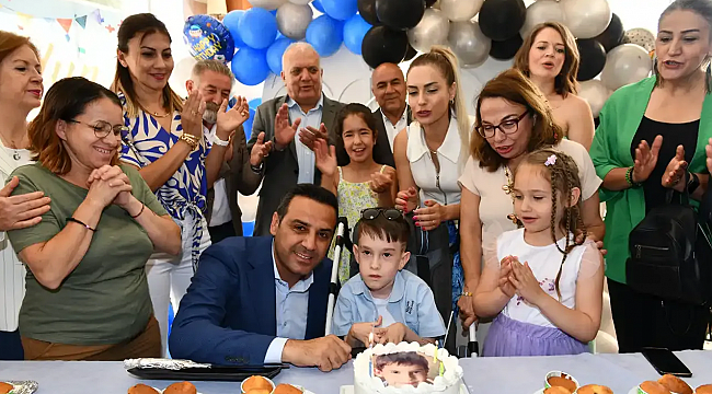 Çiğli'de Başkan Yıldız'dan SMA hastası Doruk'a doğum günü sürprizi