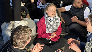 İklim aktivisti Greta Thunberg oturma eylemi başlattı