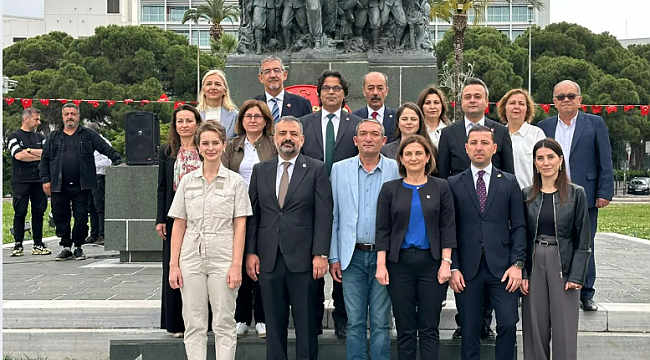 İl Başkanları Ata'nın huzurunda bir araya geldi