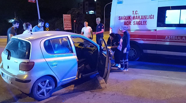 Adana'da otomobil ile minibüs çarpıştı: 4 yaralı