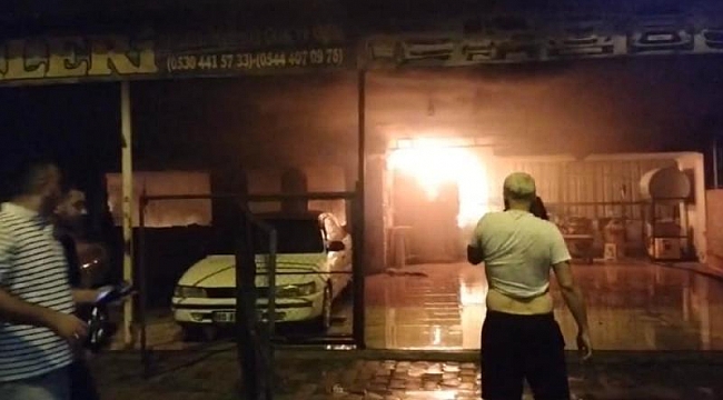 Osmaniye&#039;de oto galeride yangın