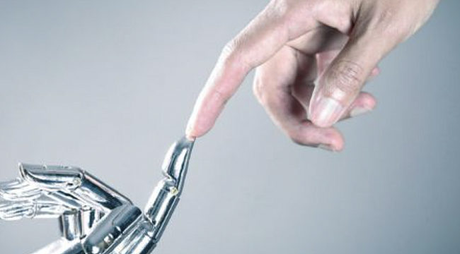 Dünya&#039;da ilk: İnsan beyni ile kontrol edilen robot