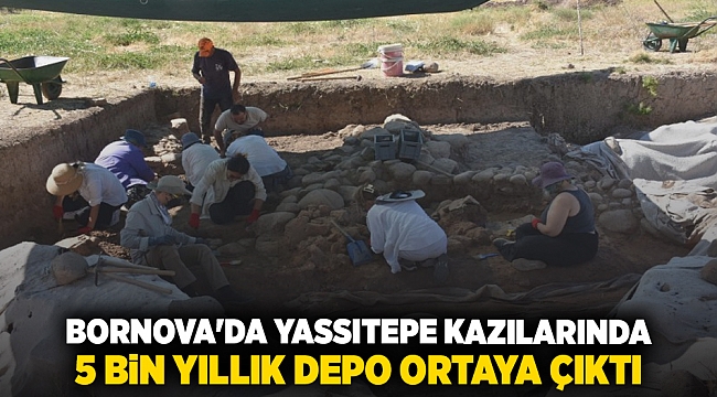 Bornova&#039;da Yassıtepe kazılarında 5 bin yıllık depo ortaya çıktı