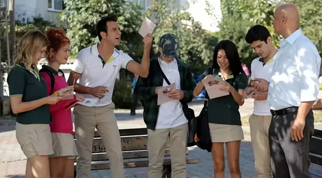 Pis Yedili&#039;nin Orço&#039;su Burak Alkaş, Arka Sokaklar&#039;ın kadrosunda