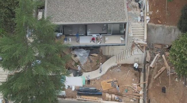 Vaniköy&#039;de kaçak yapıların yıkımı devam ediyor