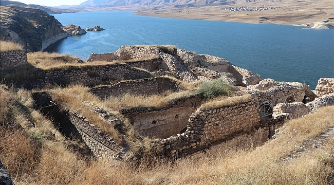 Hasankeyf&#039;teki kazılarda 1600 yıllık askeri yapının kalıntılarına ulaşıldı