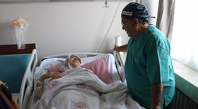 Karın ağrısı şikayetiyle gitti, karnından 10 kilo kitle çıktı