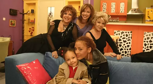 Sihirli Annem&#039;in &#039;Toprak&#039;ı Jennifer Boyner&#039;den &#039;Defne Joy Foster&#039; itirafı