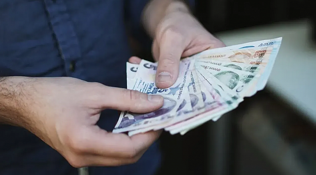 DİSK'ten enflasyon tepkisi: "TÜİK milyonların ekmeğiyle oynadı"