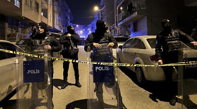 İstanbul&#039;da aynı aileden 4 kişi silahla vurularak öldürüldü