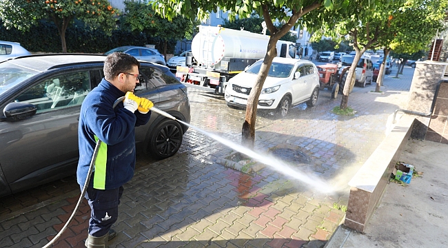 Efes Selçuk sokaklarında temizlik harekâtı