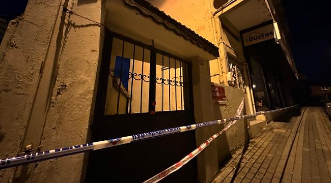 Üsküdar'da toprak kayması nedeniyle 2 bina boşaltıldı