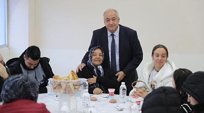 Aliağalılar İlk İftarda Bir Araya Geldi