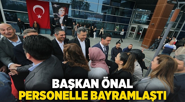 Başkan Önal, personelle bayramlaştı