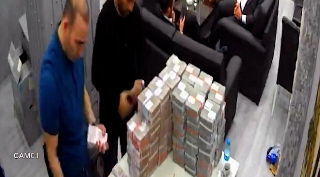 İBB&#039;deki yolsuzluk ve terör soruşturması: Şüphelilerin ifade işlemleri başladı