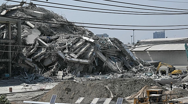 Myanmar merkezli 7,7 ve 6,4 büyüklüğünde iki deprem