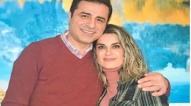 Özel izinle cezaevinden çıkan Demirtaş, hastanede eşine refakat etti