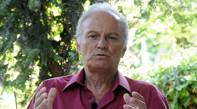 Tutuklanan gençlere Ediz Hun’dan destek: Gençlerin sesini kesmek, geleceğe engel olmaktır